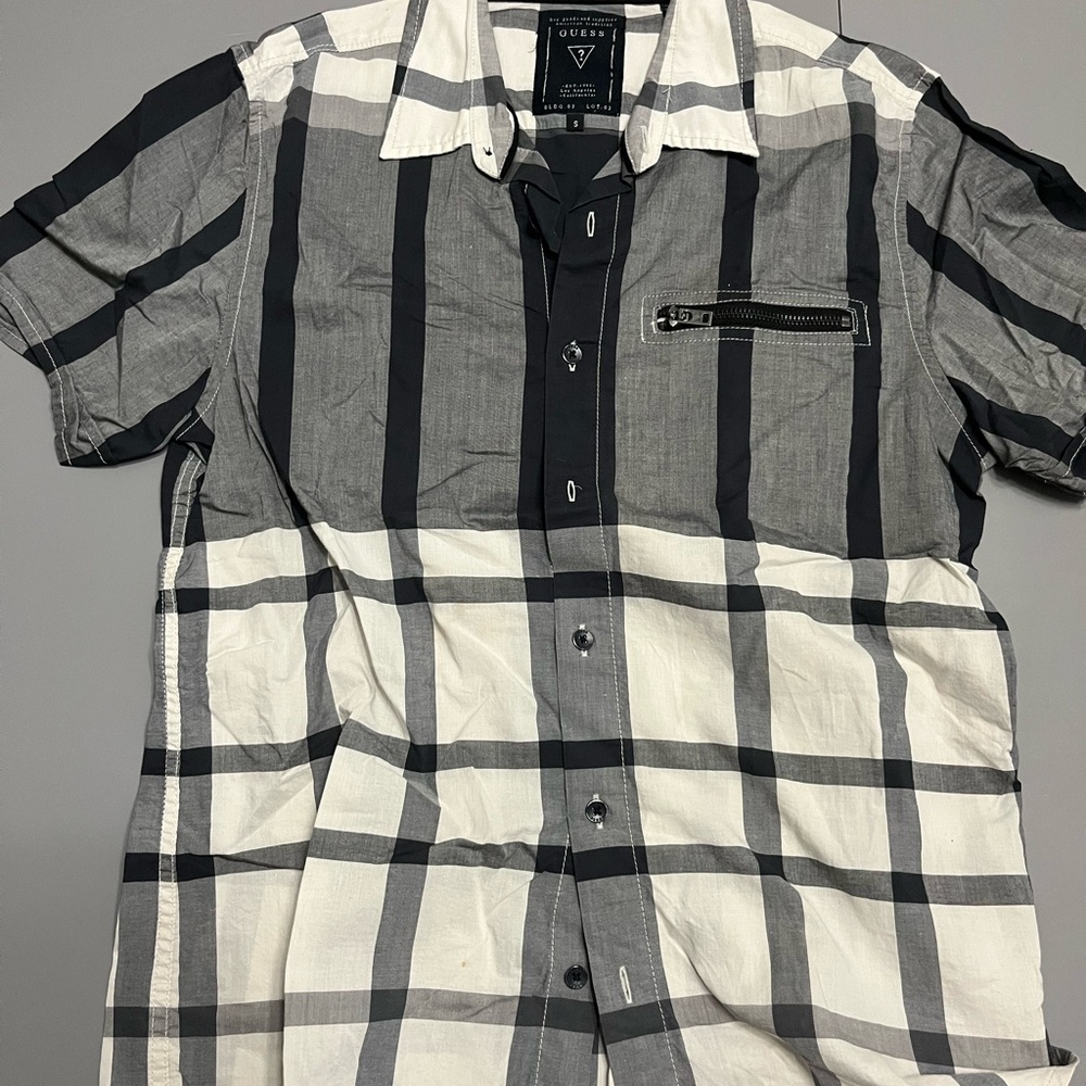 Izod Men's Black and White Plaid Shirt 100% cotton